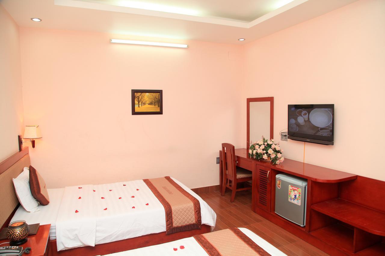 Paradis Hotel Ha Long Bagian luar foto