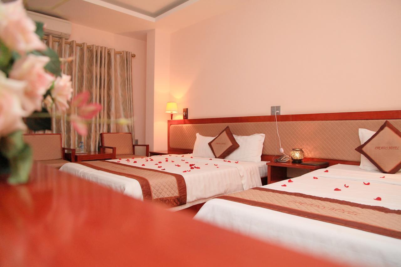 Paradis Hotel Ha Long Bagian luar foto