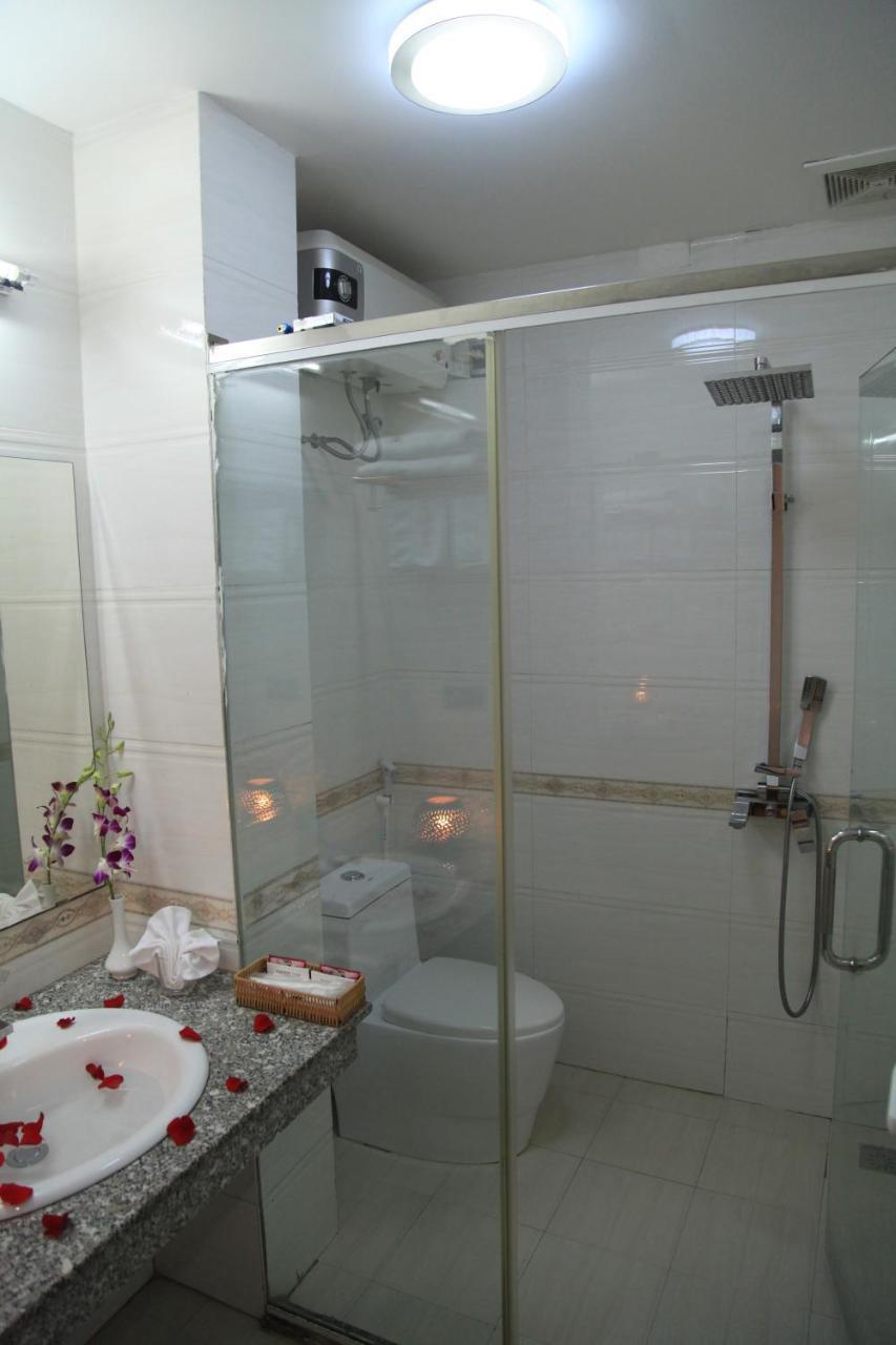 Paradis Hotel Ha Long Bagian luar foto