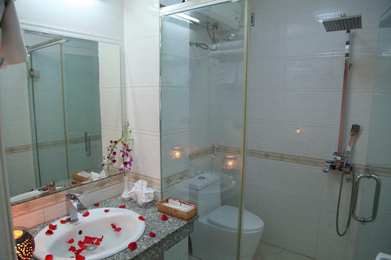 Paradis Hotel Ha Long Bagian luar foto